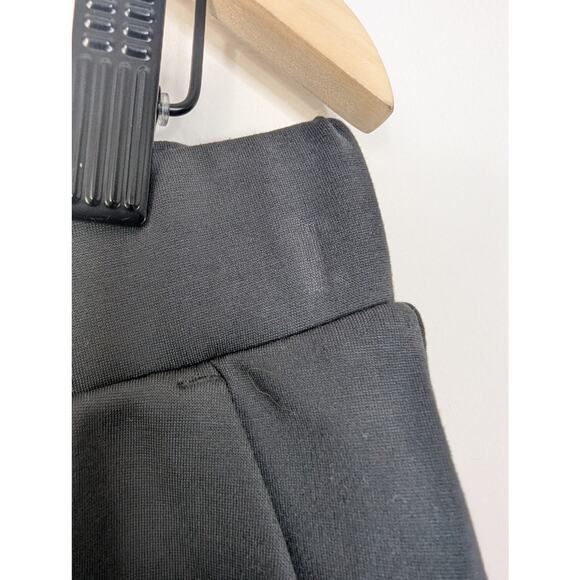 Universal Standard Moro Pocket Signature Ponte Pants in Charcoal - Picture 8 of 11
